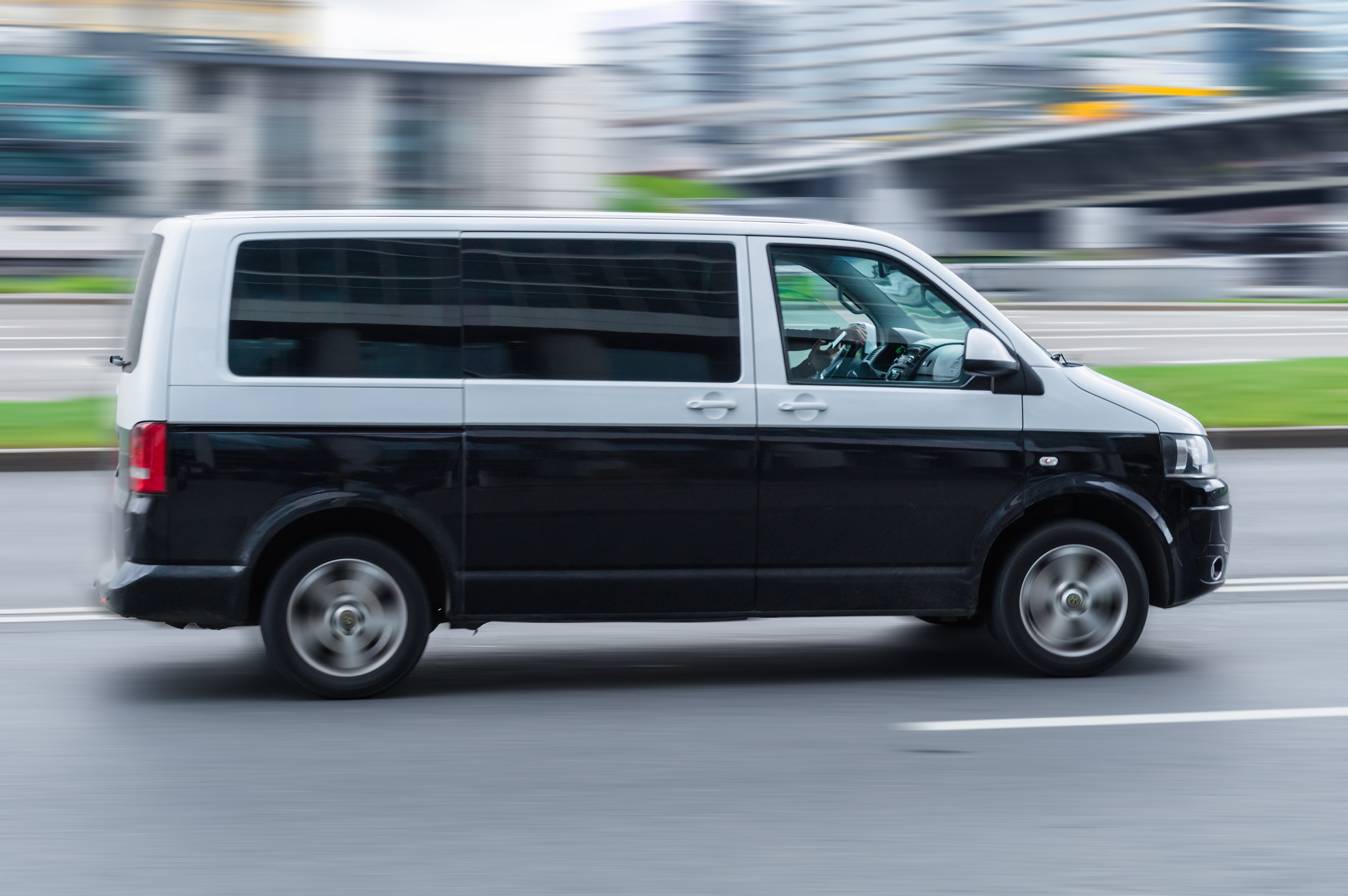 VW Bus mieten ohne Kilometerbegrenzung in Salzburg